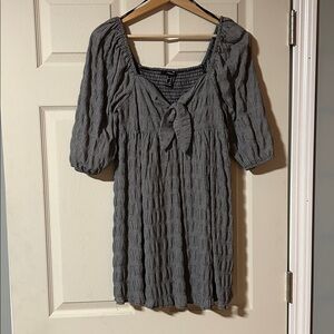 Forever 21 Black and White Puff Sleeve Babydoll Dress